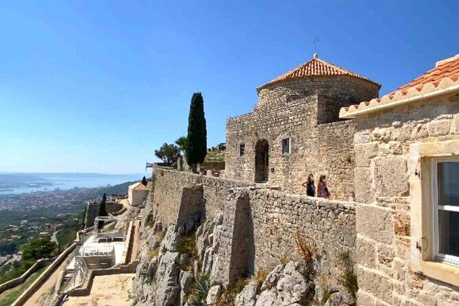 2 Day Pass with Sightseeing Bus - Klis Fortress free time with huge Adriatic views (1 hour)
