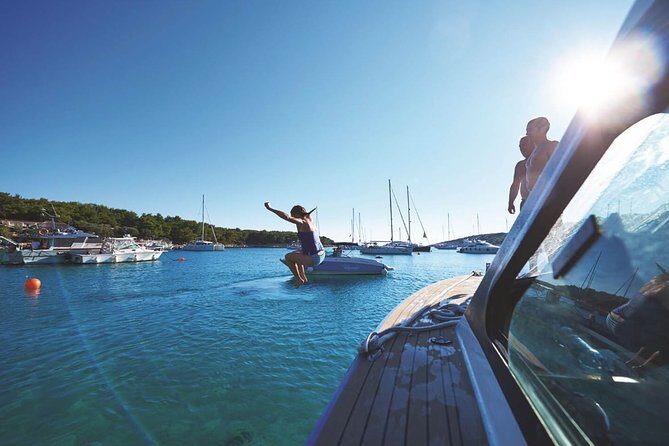 3-Island Split Boat Tour (Šolta Drvenik Mali, Drvenik Veli) - Small group on the water: how to make the day smoother