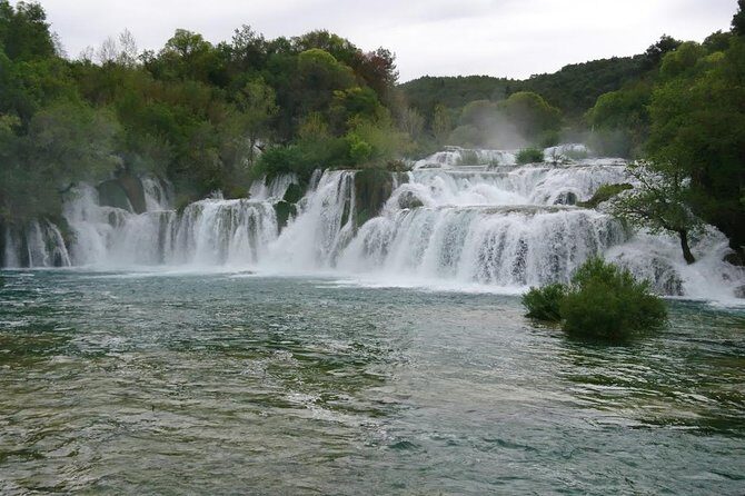 All inclusive luxury Krka waterfalls trip from Split or Trogir. - Getting picked up between Split and Trogir (and staying sane)