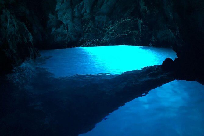 Blue cave & Hvar (5 Islands) private tour from Split or Trogir - Pakleni Islands: lunch potential and extra sea time
