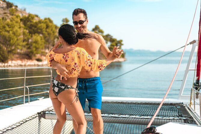 Blue Lagoon, Trogir & Čiovo catamaran tour with Food and Drinks - Onboard vibe, seating, and the one comfort issue