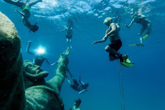 Blue Lagoon & Underwater Museum from Split with Lunch & Drinks - Snorkeling gear and the 10€ deposit: what you must know