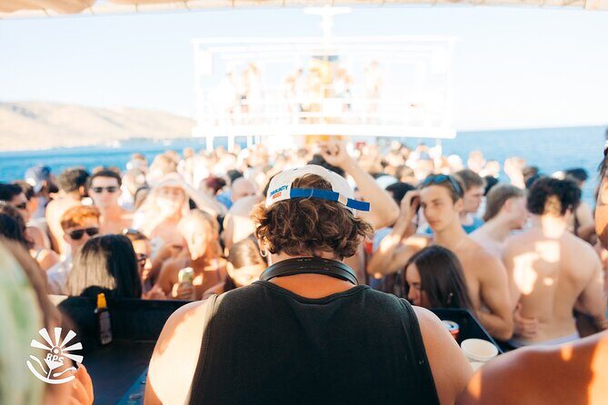 Boat Party Split - A 2:00 pm party plan that fits a Split afternoon