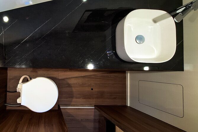 Colnago 45 - Luxury Private Speedboat Tours - Stiniva Cove for a Scenic Break and Easy Viewing
