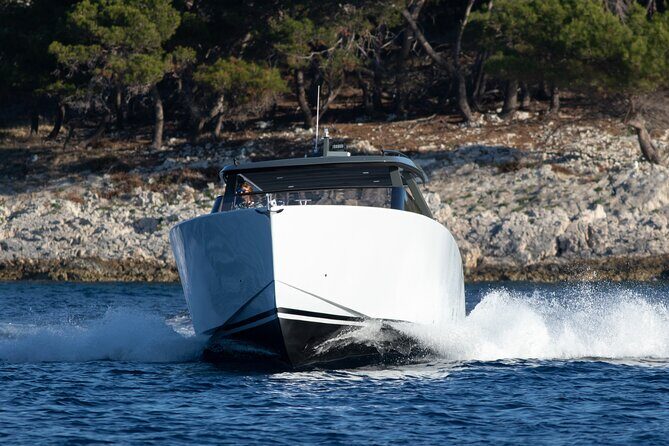 Colnago 45 - Luxury Private Speedboat Tours - Meeting at Obala, Fabrika 27, and What the Timing Really Means