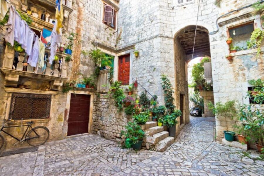 From Split: Blue Lagoon, Šolta, and Trogir Speedboat Tour - Small Details That Make a Big Difference