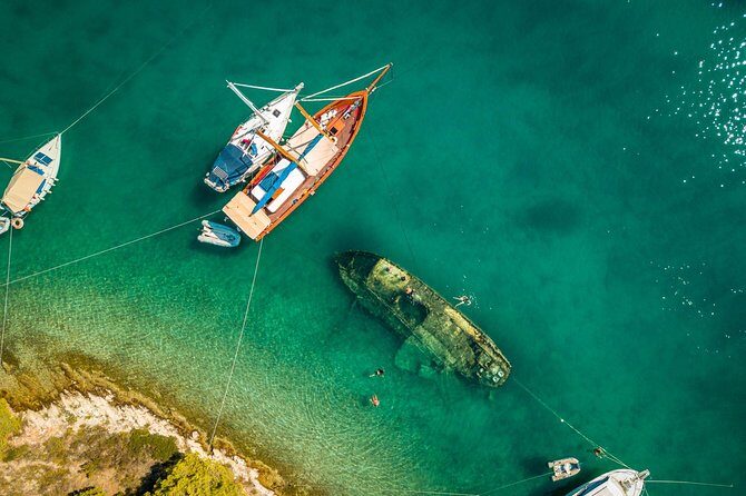 From Split: Half-Day Blue Lagoon and 3 Islands Boat Tour - Meeting point at Matejuška and what to bring for a smooth start