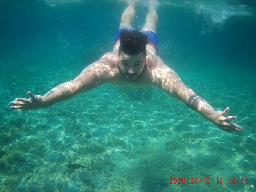 From Split: Luxury Cabin Boat Tour to The Blue Cave and Hvar - The early meet-up in Split: get set before the boat rush