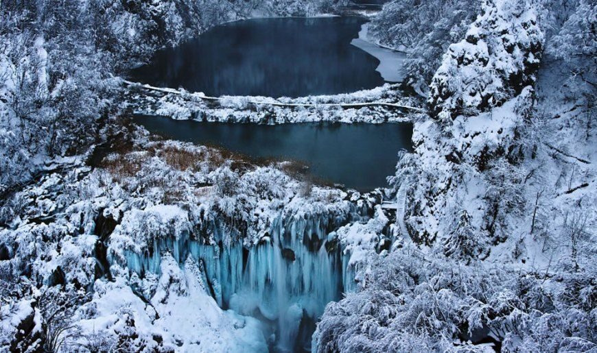 From Split or Trogir: Plitvice Lakes Private Tour - Vila Velebita break: lunch time, regrouping, and what to do with the space