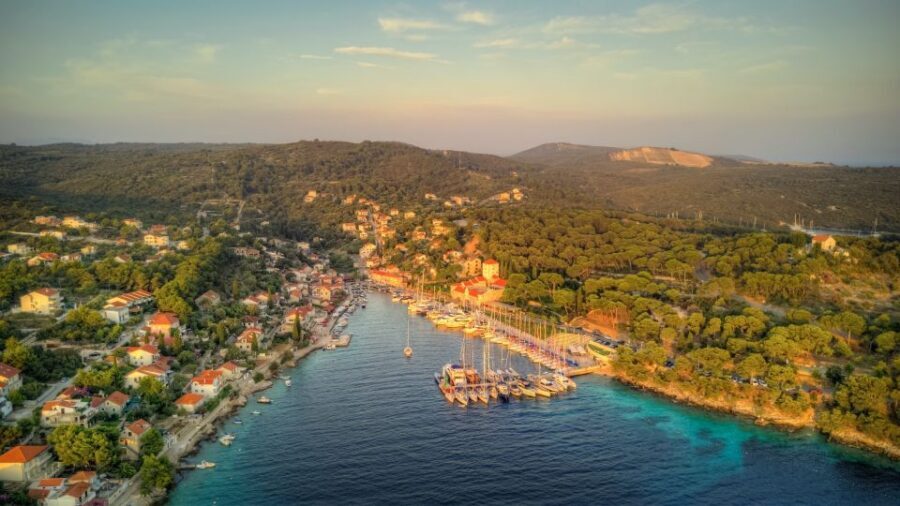 From Trogir: Sunset Private Tour - Maslinica on foot: red roofs, fishermen boats, and a castle built in 1708