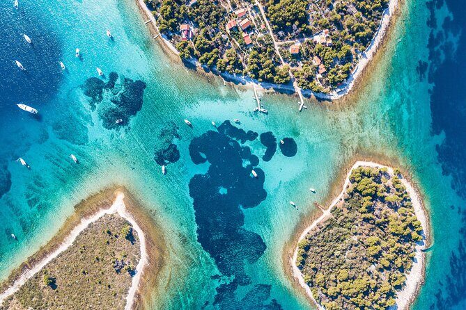 Full Day Boat Tour, Blue Lagoon and Šolta with lunch&drinks - From Stobreč to Split Views: Your Day Starts With More Than Departure