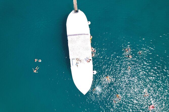 Full Day Boat Tour, Blue Lagoon and Šolta with lunch&drinks - The Boat, the Pace, and Seating: Comfortable Enough, Plan Around the Basics