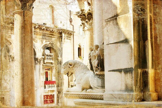 Game of Thrones Tour Split - City Of Dragons - Entering Diocletian’s Palace with Game of Thrones in Your Head