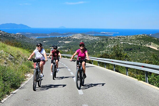 Hvar Island Self-Guided E-Bike Tour - Stop 4: Milna and Plaza Mala Milna—pebbled beach + local eating