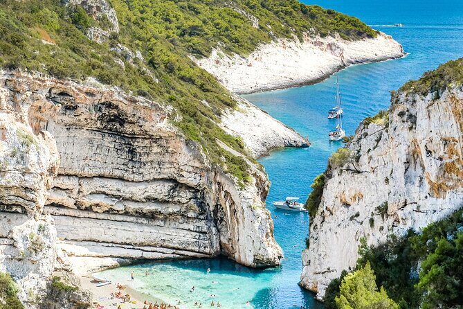 Luxury Blue Cave & Five Islands Tour from Split - Crew quality: names I’d pay attention to