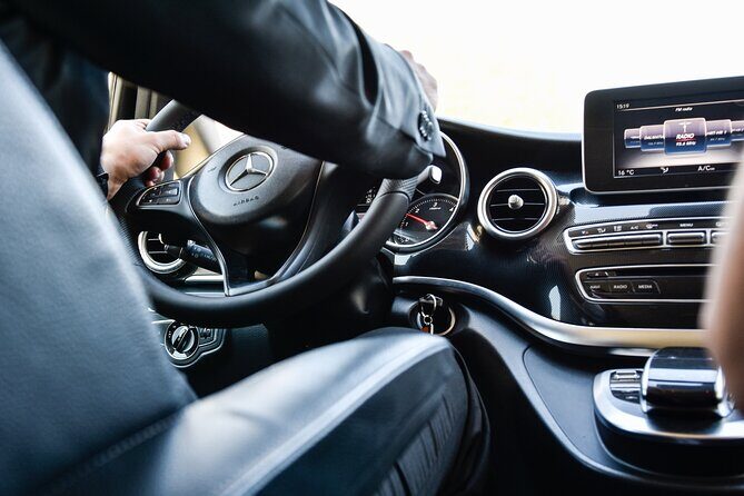 Luxury private transfer: Split Town to Split airport - Split Town to Split Airport: When a Private Ride Wins