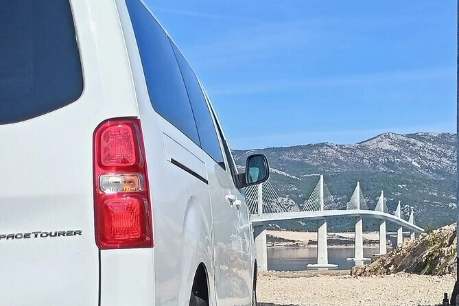 Luxury private transfer: Split Town to Split airport - Luggage, Baby Seats, and Real-World Constraints