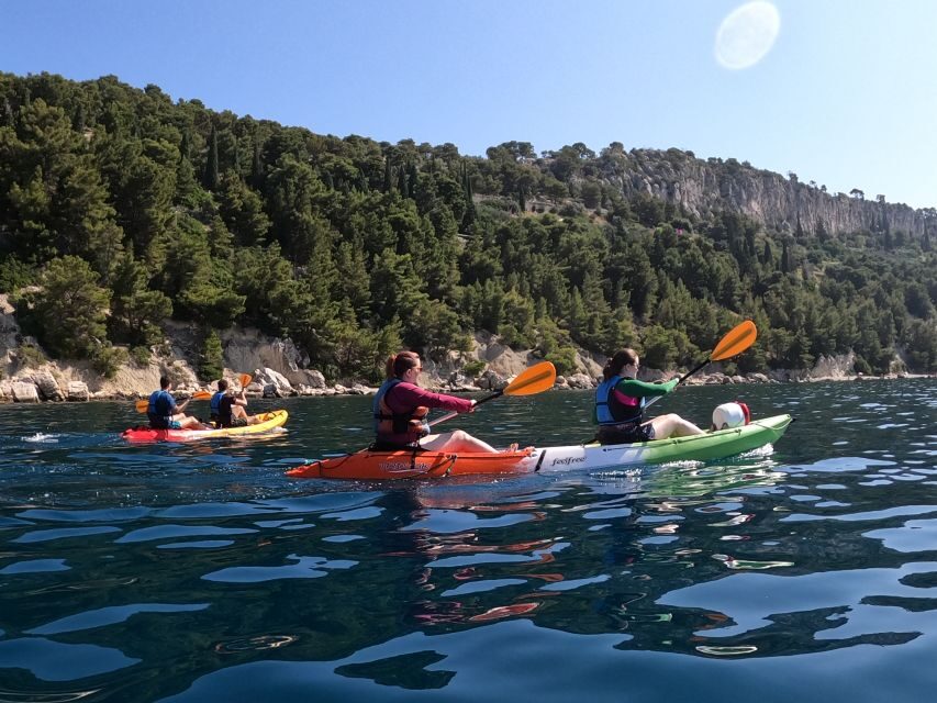 Morning Split Sea Kayaking Tour - Safety briefing and beginner paddling: what you should expect