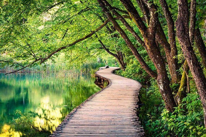 Plitvice Lakes National Park Day Trip from Omiš - What I’d watch for during the park time
