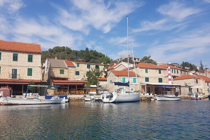 Private Blue Lagoon and Hidden Bays tour from Split & Brac for 12 - The weather factor: why it’s not a minor footnote