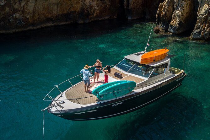 Private custom Blue & Green Cave tour with yacht from Hvar town - Key things that make this yacht day worth it