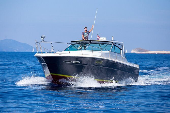 Private custom Blue & Green Cave tour with yacht from Hvar town - Weather dependence: how to protect your day (without getting stressed)