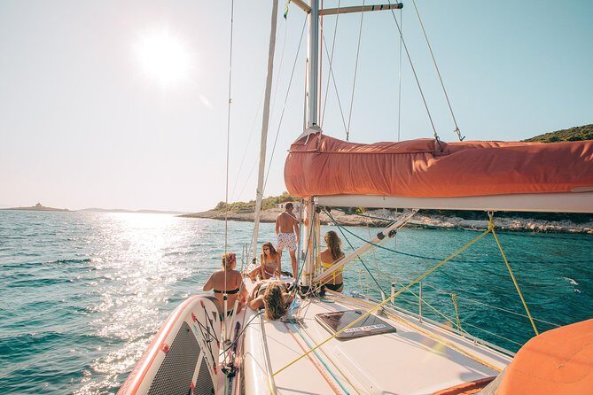 Private - Full day sailing from Hvar to Pakleni islands (up to 8 travellers) - Captain energy: why the guides matter more than you’d think