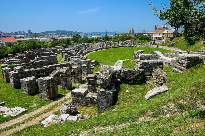 Private Half-Day Klis Tour with Salona and Trogir - Should you expect a narrated tour or just a car with stops?
