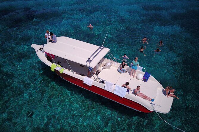 Private Red Rocks and Pakleni Islands beach hopping speedboat tour - Quick take