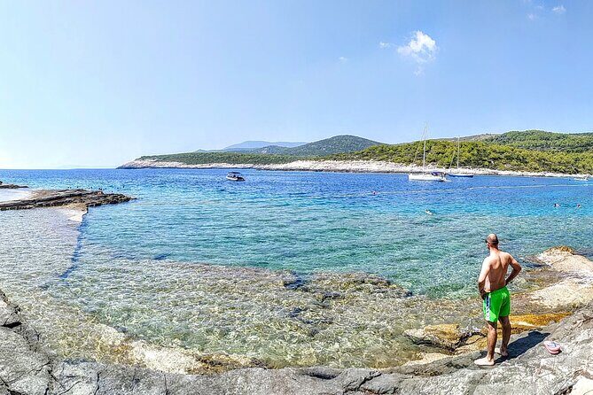 Private Speed Boat Tour to Blue Cave & Pakleni islands - Stop 2: Stiniva Cove for the cliffs-and-pebbles postcard
