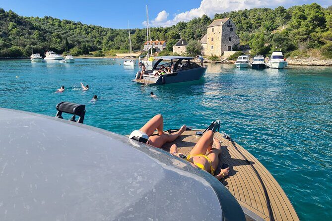 Private VIP Blue Lagoon and 3 Islands Tour - Wine-tasting or lunch: how to pick your on-water breaks