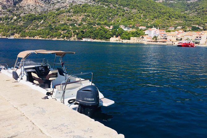 Speedboat transfer from Hvar town (Water taxi transfer) to Airport Split - What you can realistically expect during the journey