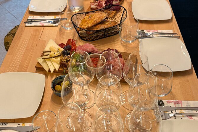 Split Bike and Wine Experience - The Bike-And-Wine Finish at Hole in the Wall