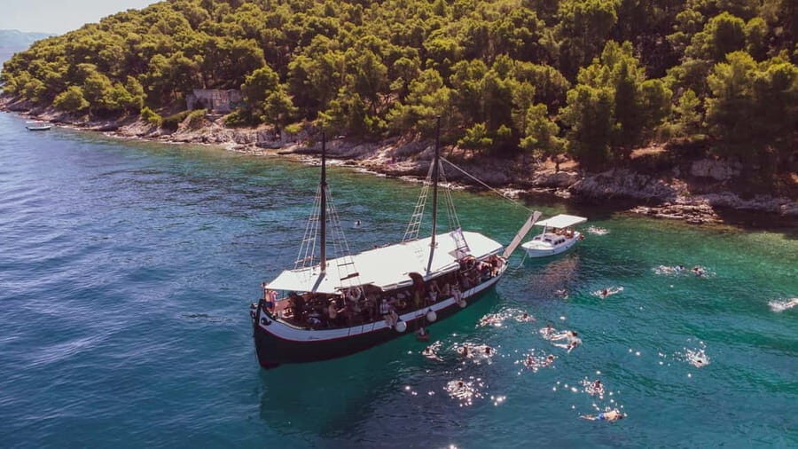 Split: Blue Lagoon & 3 Islands Tour with Lunch & Hidden Bay - Ciovo’s Borko Beach lunch: where the food is part of the day plan
