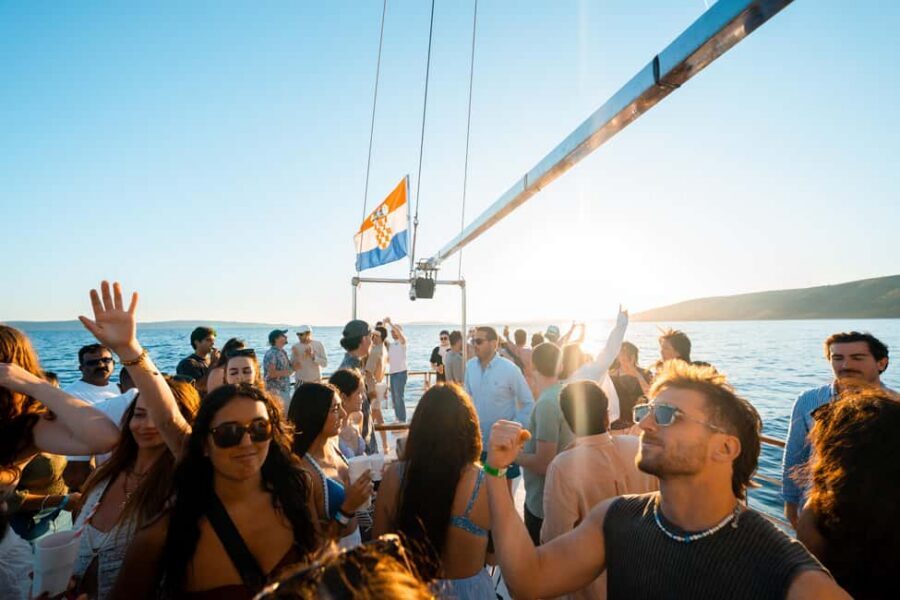 Split: Blue Lagoon Boat Party with Slide, Dj and After Party - Getting Started at Inbox Bar (And Why 14:15 Matters)