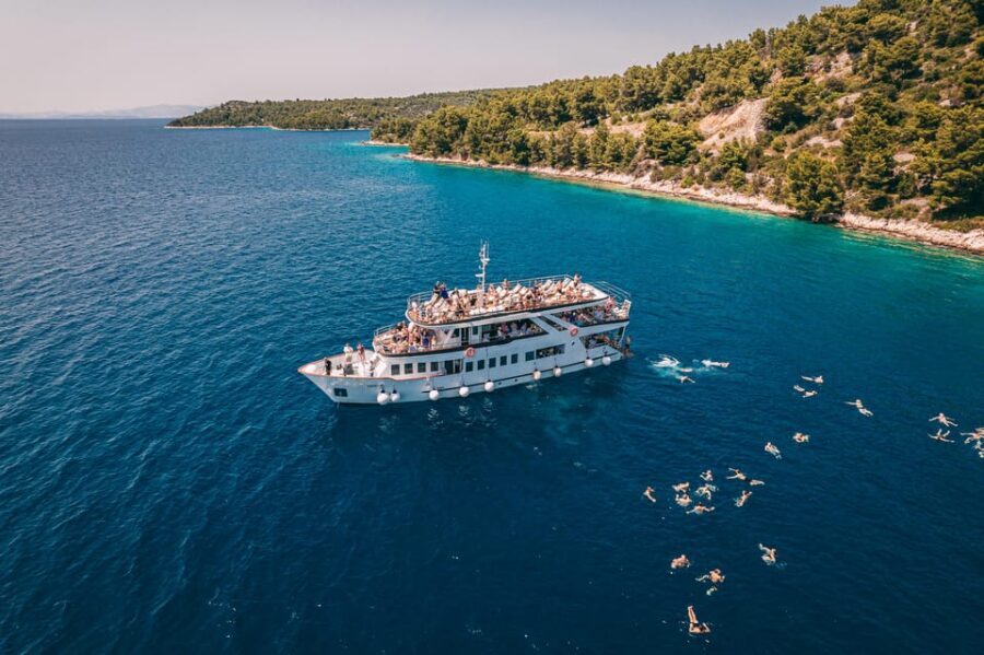 Split: Blue Lagoon, Shipwreck and Šolta with Food and Drinks - Key highlights worth planning for