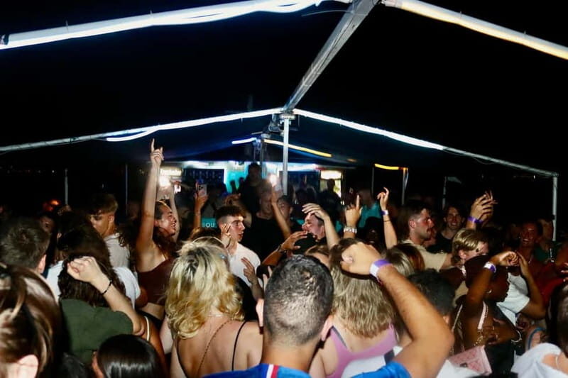 Split: Boat Crawl with Nightclub Access, Shots, & Boat Party - Guide energy and social vibe: what makes it feel fun, not forced