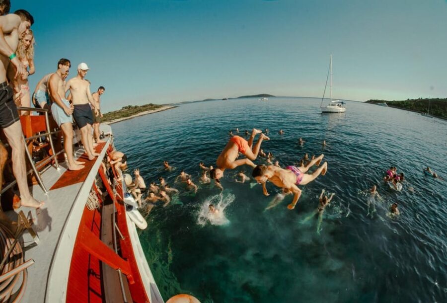 Split: Floating Festival Boat Party with Electronic Music - Academia Club Ghetto start: the welcome shot that sets the tone