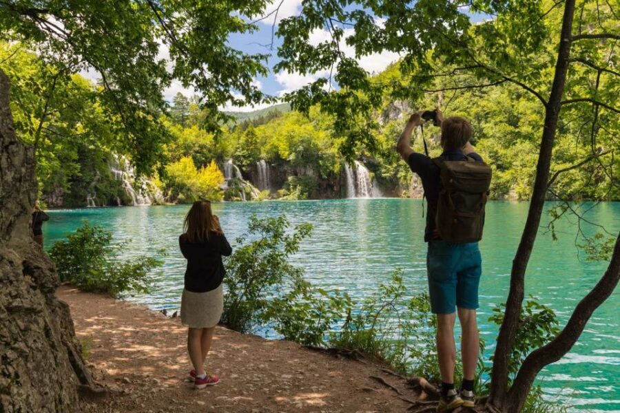 Split: Plitvice Lakes Guided Day Tour with Entry Tickets - Boat ride to the Lower Lakes: the best “reset” after walking