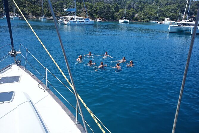Split: PRIVATE Full-Day Sail Yacht Cruise - Per group (up to 12)! - Milna Free Time (11:30 to 13:30): Swimming, Sun, and a Real Place