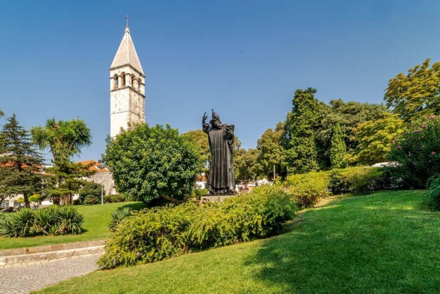 Split: Private Walking Tour and Diocletian's Palace - Golden Gate, People’s Square, Fruit Square, and the Riva: the center that teaches the city