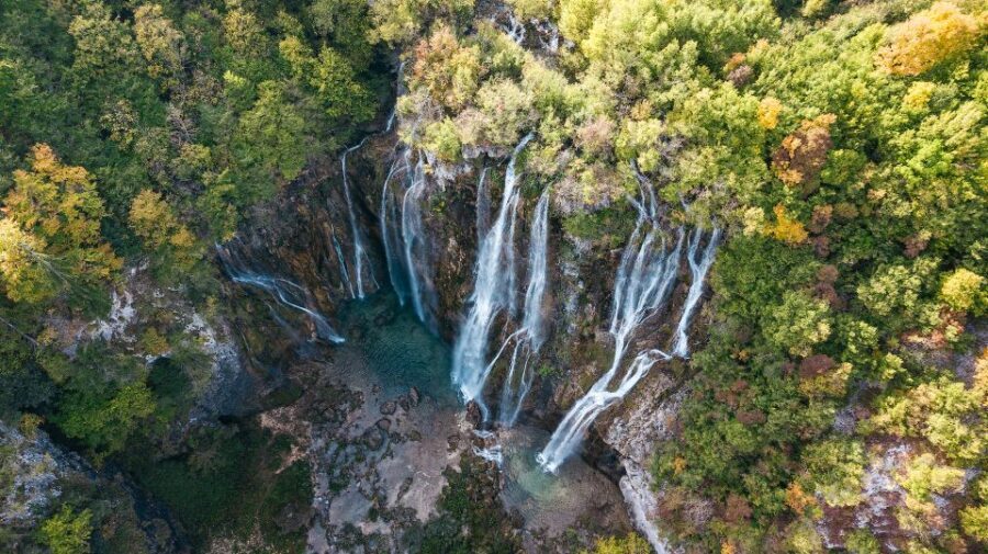 Split: Self-Guided Plitvice Lakes Day Tour with Boat Ride - Guide support on a self-guided day: what you get in real life