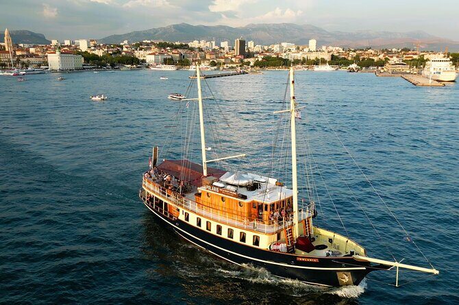 Split Sunset Cruise With Live Music - Key Points Before You Board Polaris