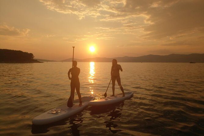 Split Sunset Stand Up Paddle Tour - Meeting at Bene Beach near the kayak stand: getting set up fast