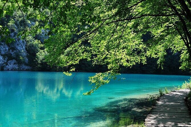 Split to Zagreb or airport Zagreb via Plitvice lakes for singles or couples - A one-way Split to Zagreb plan built around Plitvice Lakes