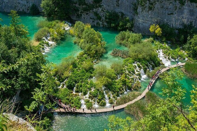 Split to Zagreb or airport Zagreb via Plitvice lakes for singles or couples - Your 9–10 hour drive: pickup window, vehicle comfort, and timing
