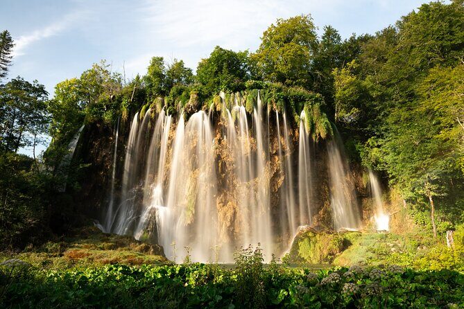 Split to Zagreb via Plitvice Lakes (3 hours stop is included) - Why this Split to Zagreb transfer via Plitvice works