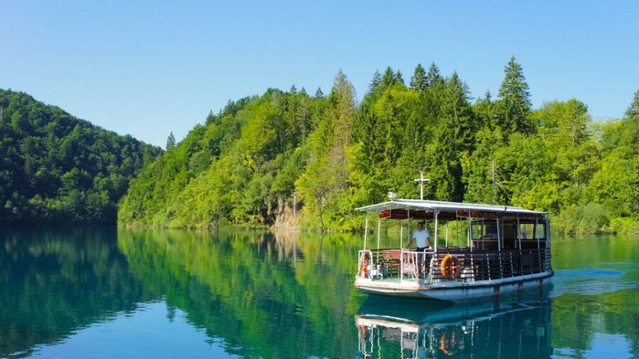 Split: Transfer to Zagreb with Plitvice Lakes Entry Tickets - Group Size and Pace: Great for Organization, Not Always for Slow Nature Time