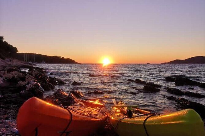 Sunset Kayak Tour in Hvar Town, Croatia - Sunset Kayak in Hvar Town: A simple plan with big payoff