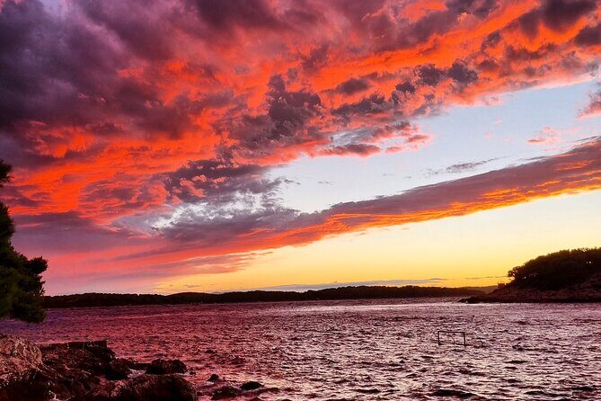 Sunset Kayak Tour in Hvar Town, Croatia - Gear-up: PFDs, dry bags, and the stuff that keeps you comfortable